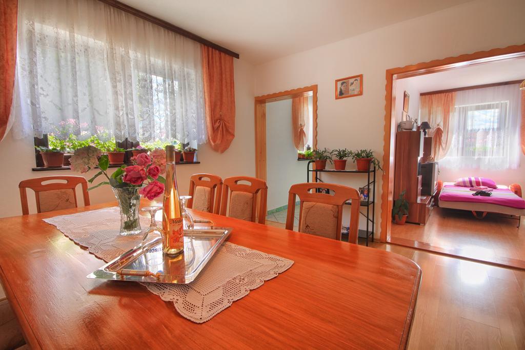 Apartman Josipa ドレツニック・グラード エクステリア 写真