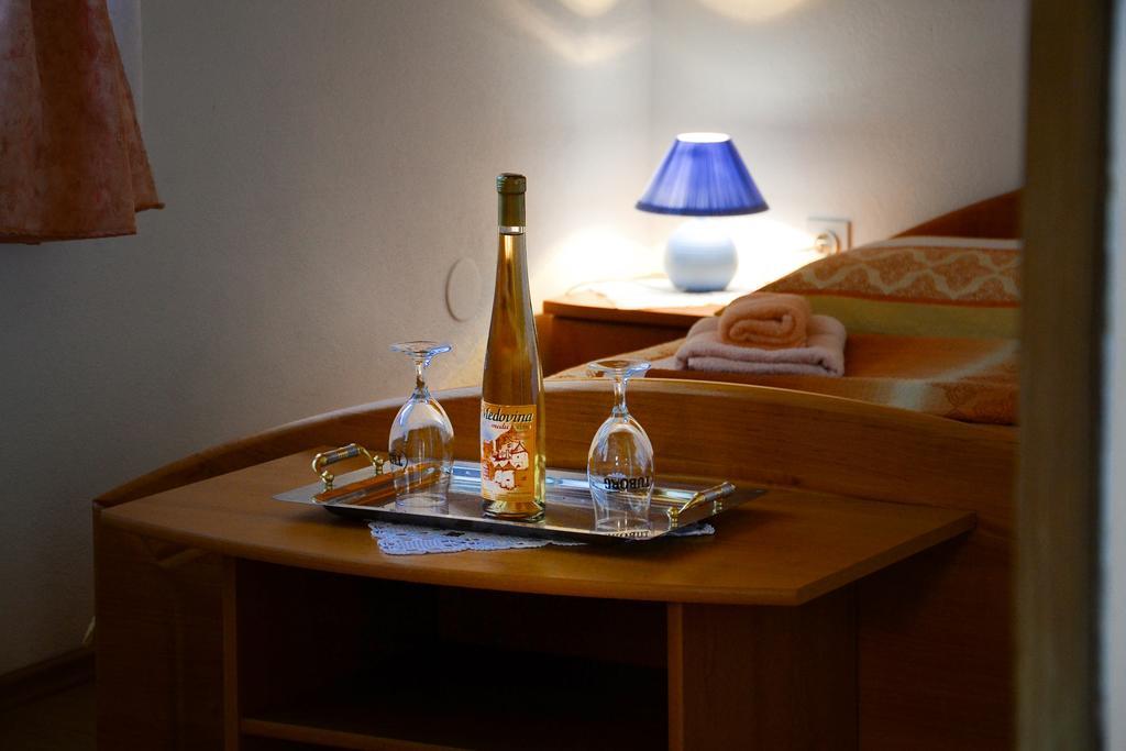Apartman Josipa ドレツニック・グラード エクステリア 写真